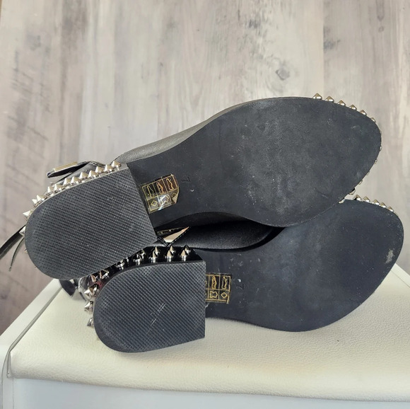 Jeffrey Campbell Everly Silver Spike  Embellished Buckle Boots Black Washed Sz 7 - Picture 3 of 11